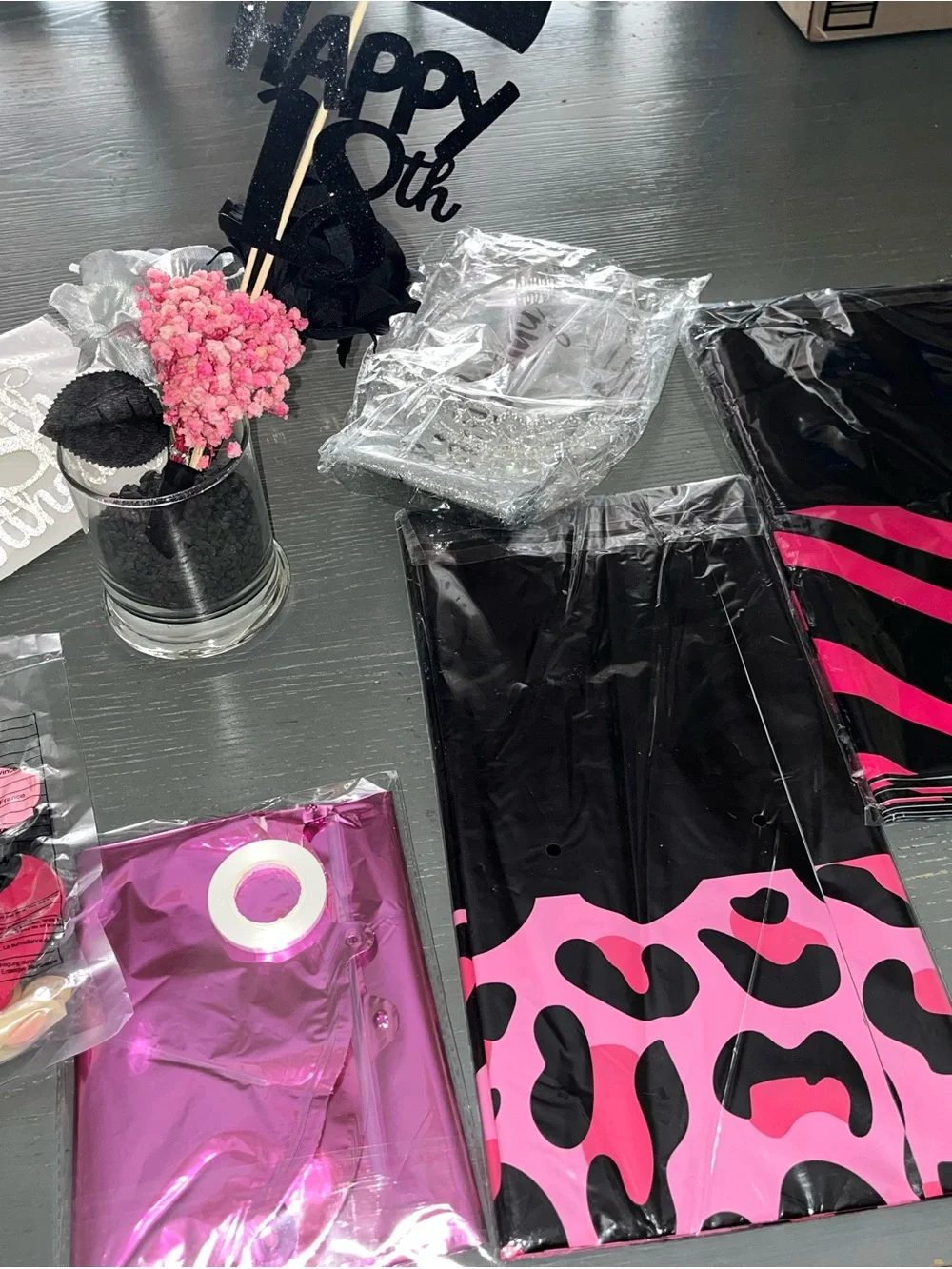 Complete Pink & Black Glam Party Bundle - Most items brand new! 18th bday/grad